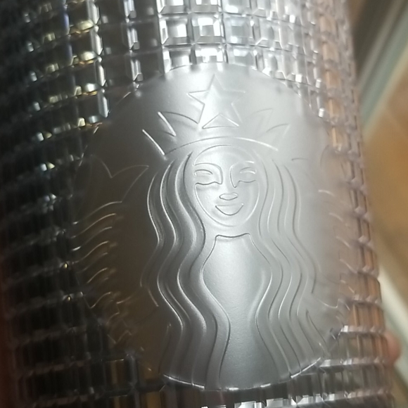 Starbucks Tumbler Holidays 2020 - Picture 2 of 4